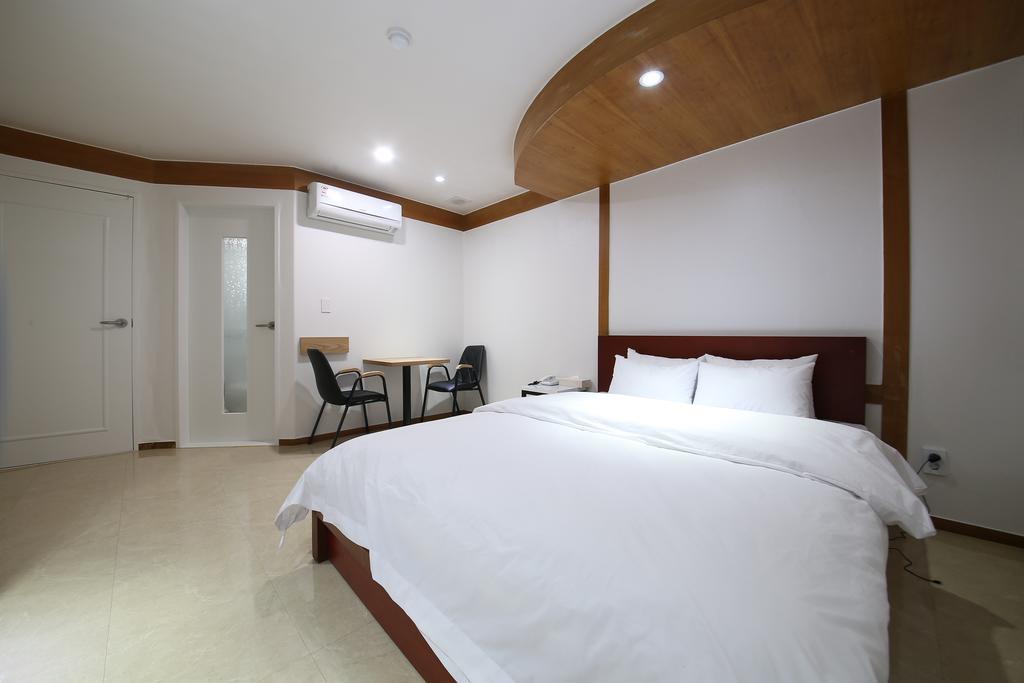 Abata Business Hotel Kōyō Extérieur photo