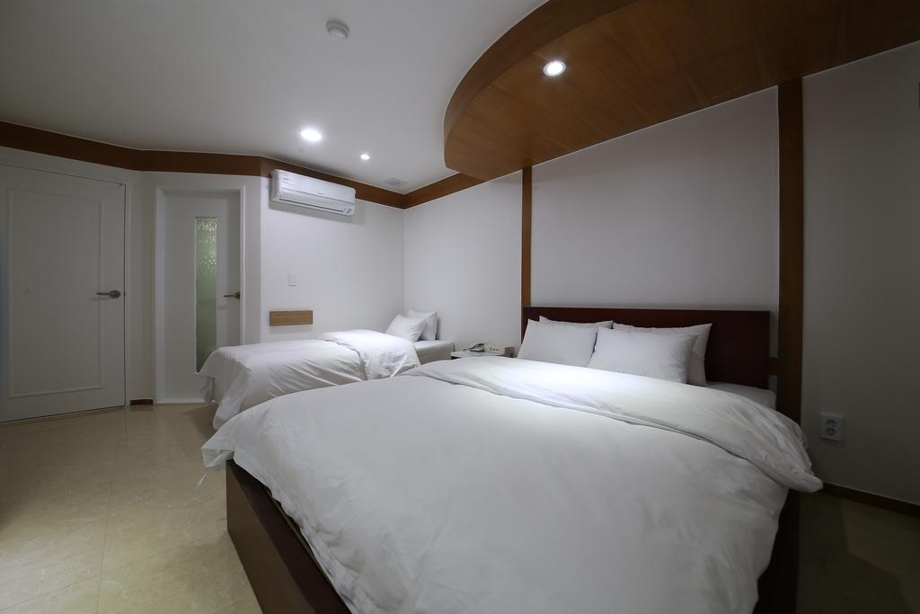 Abata Business Hotel Kōyō Extérieur photo
