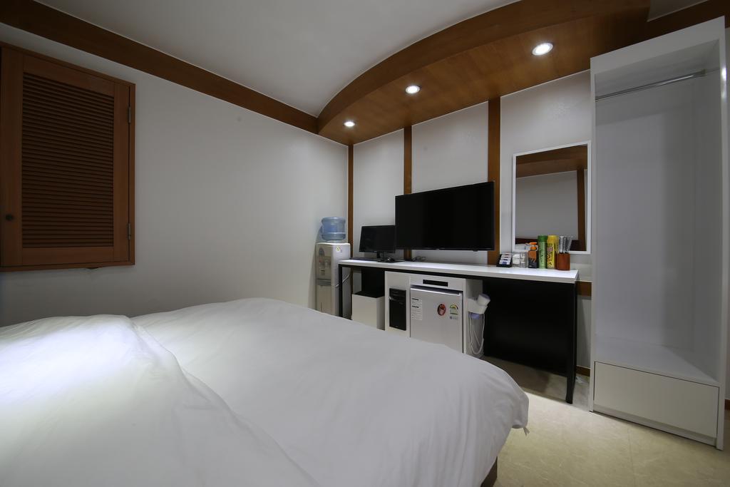 Abata Business Hotel Kōyō Extérieur photo